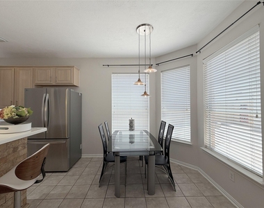 3822 Shady Harbor Drive - Photo Thumbnail 15