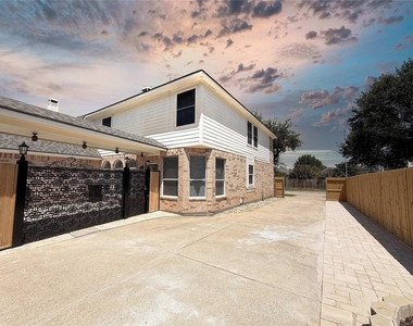 3822 Shady Harbor Drive - Photo Thumbnail 28