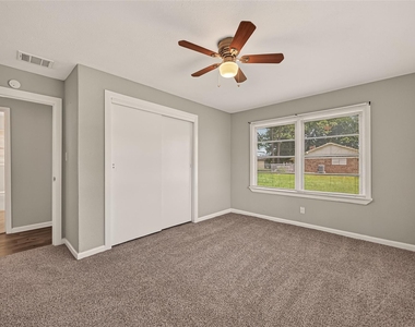 2422 Florence Street - Photo Thumbnail 16