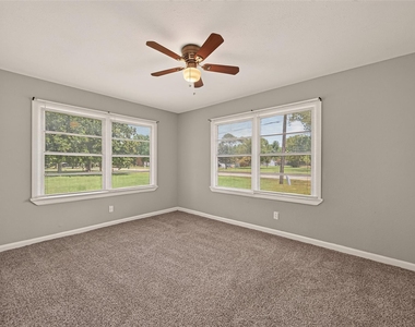 2422 Florence Street - Photo Thumbnail 15