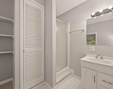 2422 Florence Street - Photo Thumbnail 27