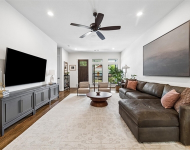 415 James Street - Photo Thumbnail 4
