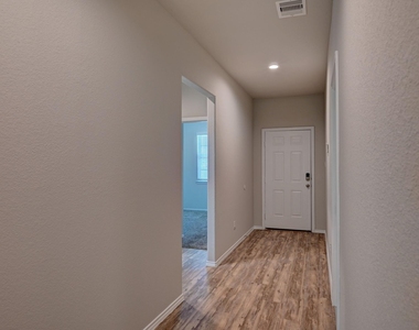 7022 N Sound Lane - Photo Thumbnail 36