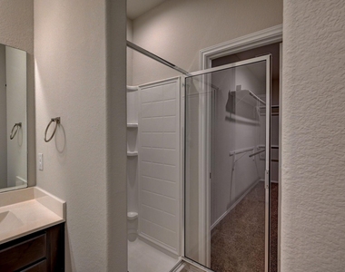 7022 N Sound Lane - Photo Thumbnail 20