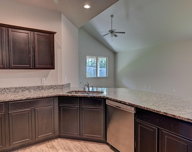 7022 N Sound Lane - Photo Thumbnail 14