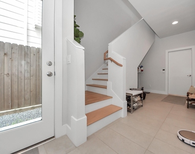 1903 Wipprecht Street - Photo Thumbnail 23