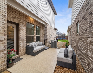 27022 Brighton Valley Way - Photo Thumbnail 14