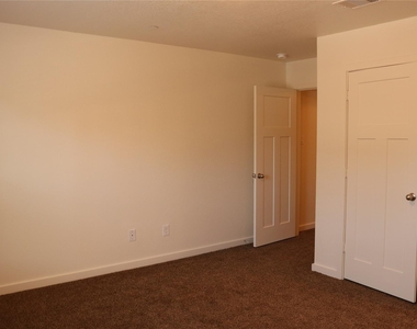 10535 Mills Road - Photo Thumbnail 17