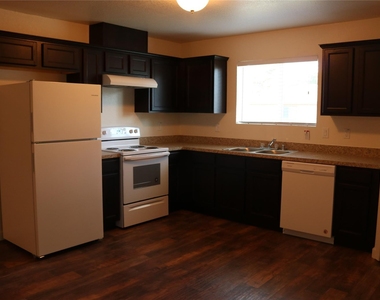 10535 Mills Road - Photo Thumbnail 29