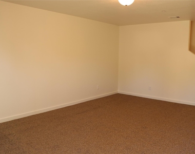 10535 Mills Road - Photo Thumbnail 3