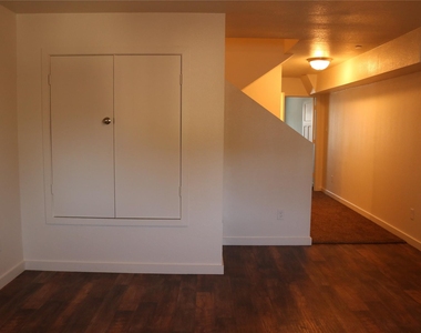 10535 Mills Road - Photo Thumbnail 27