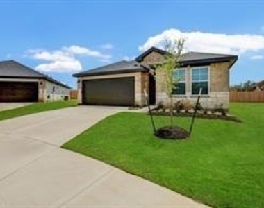 7802 Bel Fiore Drive - Photo Thumbnail 2