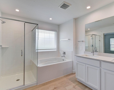 7802 Bel Fiore Drive - Photo Thumbnail 18