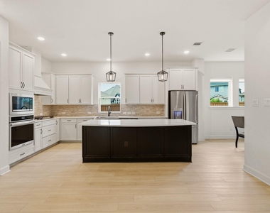 13803 Cerezo Creek Pointe Drive - Photo Thumbnail 9