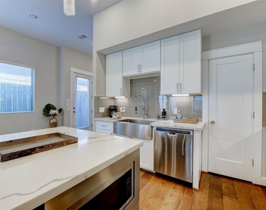 3514 Bastrop Street - Photo Thumbnail 10
