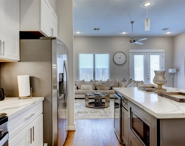 3514 Bastrop Street - Photo Thumbnail 16