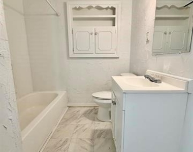 4690 Fieldwood Lane - Photo Thumbnail 15
