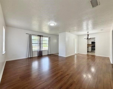 4690 Fieldwood Lane - Photo Thumbnail 10