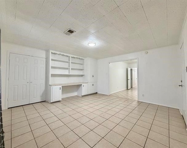 4690 Fieldwood Lane - Photo Thumbnail 17