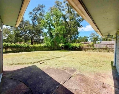 4690 Fieldwood Lane - Photo Thumbnail 23