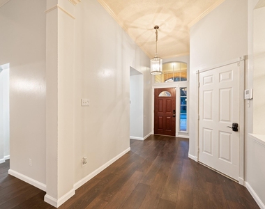 7624 Lone Meadow Court - Photo Thumbnail 4