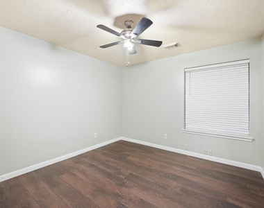 7624 Lone Meadow Court - Photo Thumbnail 32