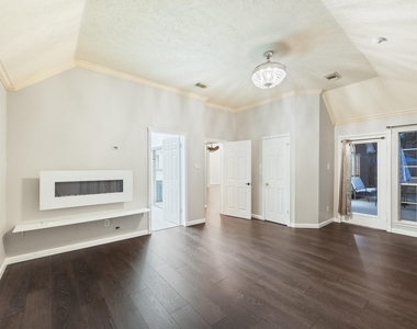 7624 Lone Meadow Court - Photo Thumbnail 11