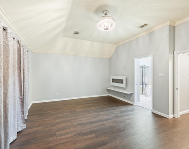 7624 Lone Meadow Court - Photo Thumbnail 12