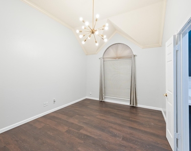 7624 Lone Meadow Court - Photo Thumbnail 10