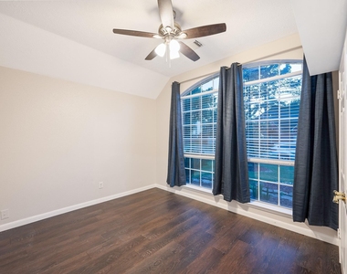 7624 Lone Meadow Court - Photo Thumbnail 19