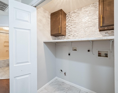 7624 Lone Meadow Court - Photo Thumbnail 36
