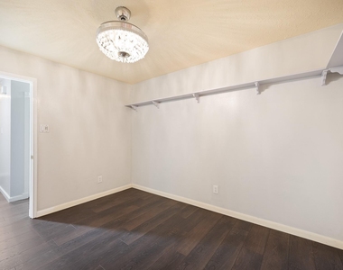 7624 Lone Meadow Court - Photo Thumbnail 25