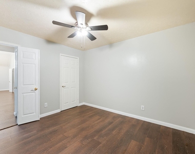 7624 Lone Meadow Court - Photo Thumbnail 33