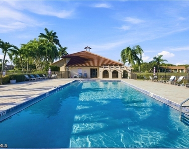 13090 Cross Creek Court - Photo Thumbnail 23