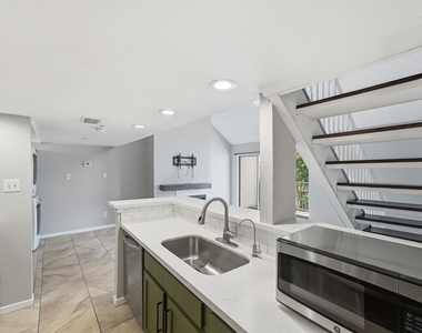 2300 Old Spanish Trail - Photo Thumbnail 6