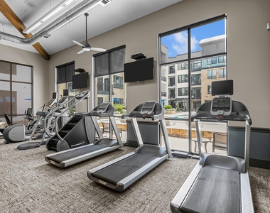 1616 W Dallas Street - Photo Thumbnail 9