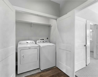 816 W 22nd Street - Photo Thumbnail 16