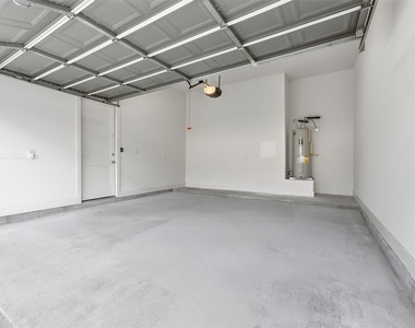 816 W 22nd Street - Photo Thumbnail 23