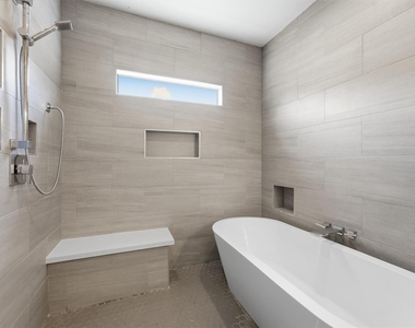 816 W 22nd Street - Photo Thumbnail 21