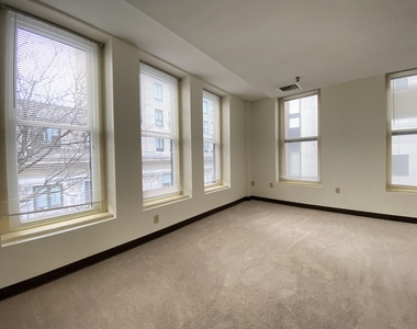 30 Hanover - Photo Thumbnail 21