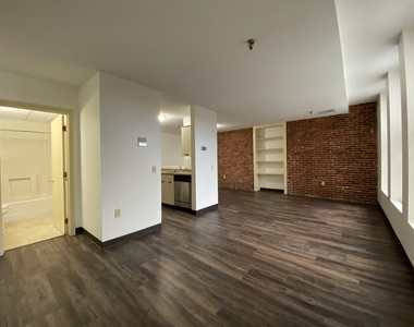 30 Hanover - Photo Thumbnail 18