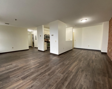 30 Hanover - Photo Thumbnail 16