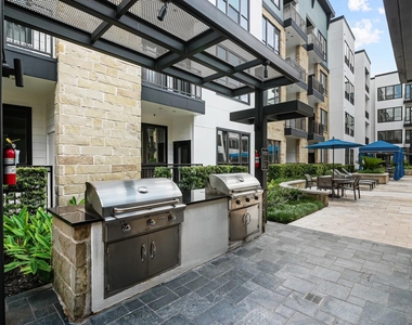 1616 W Dallas Street - Photo Thumbnail 8