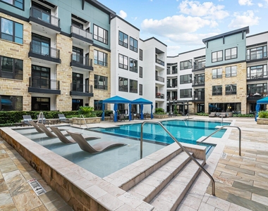 1616 W Dallas Street - Photo Thumbnail 11