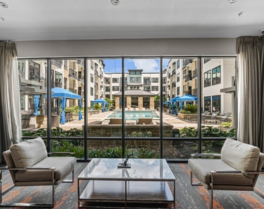 1616 W Dallas Street - Photo Thumbnail 12