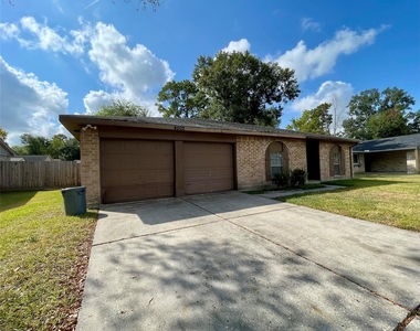 4502 Mossygate Drive - Photo Thumbnail 1