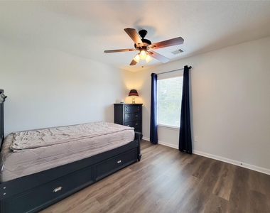 7726 Sagemark Ridge Drive - Photo Thumbnail 20