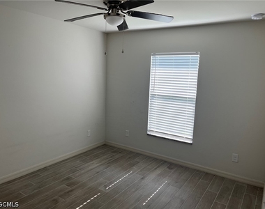 916 Andalusia Boulevard - Photo Thumbnail 3
