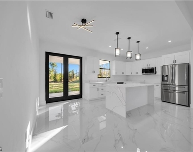 5003 2nd Street W - Photo Thumbnail 6