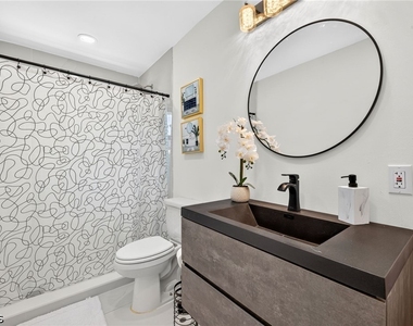 1331 Almeria Avenue - Photo Thumbnail 24